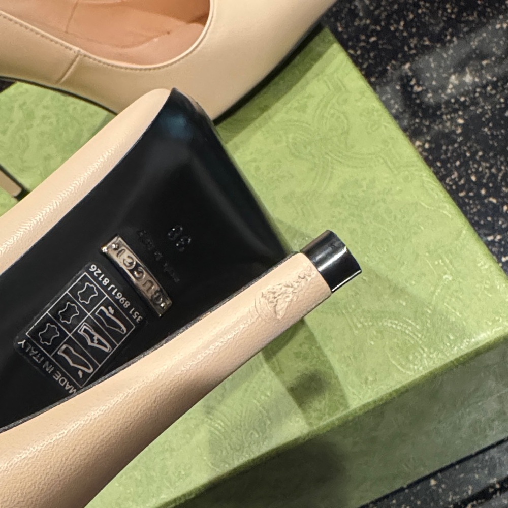 Gucci Women's Tan Heels - Picture 5 of 6